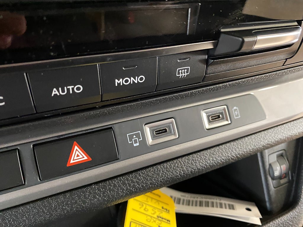 Vehicle Image 35