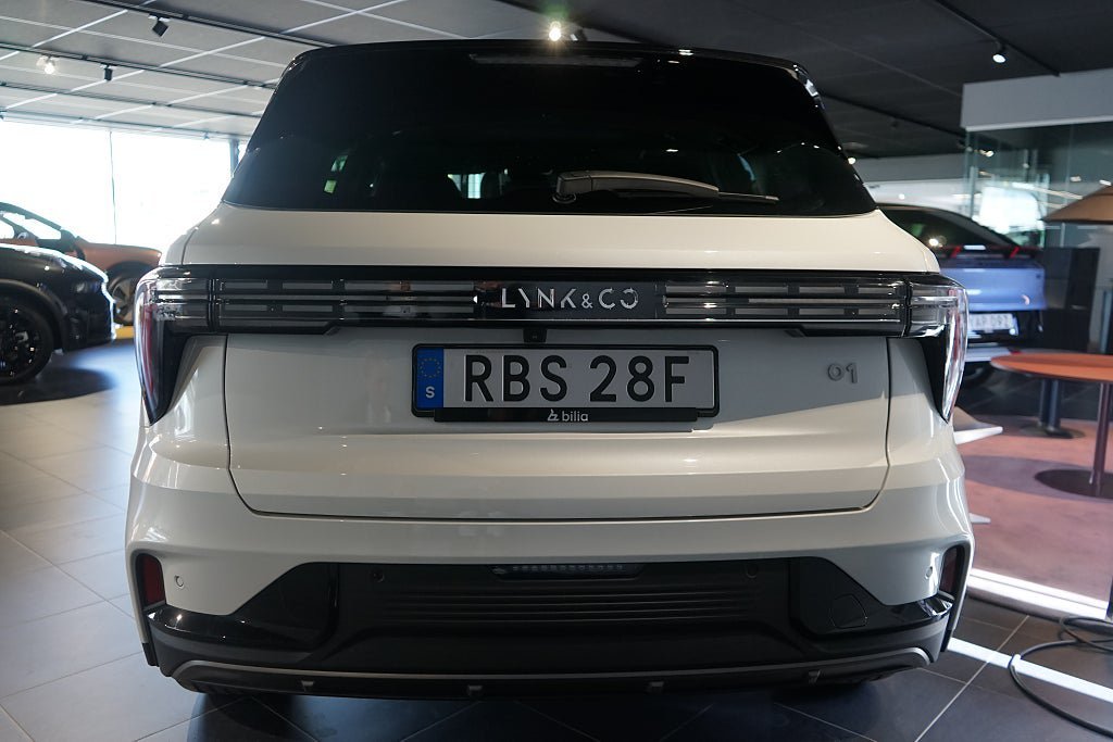 Vehicle Image 11