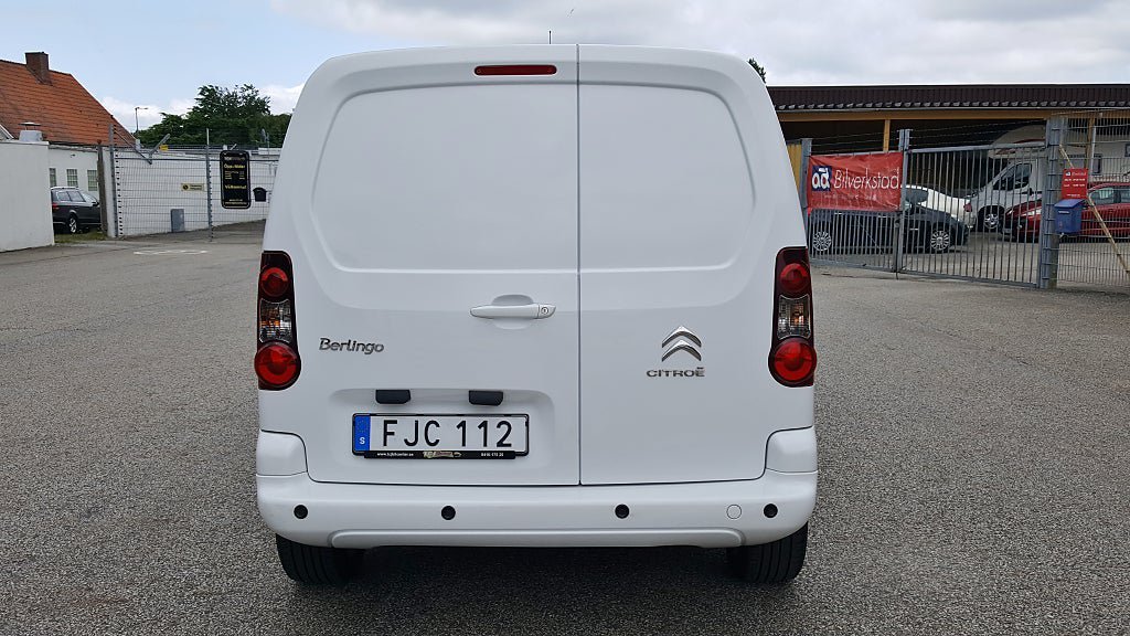 Vehicle Image 14