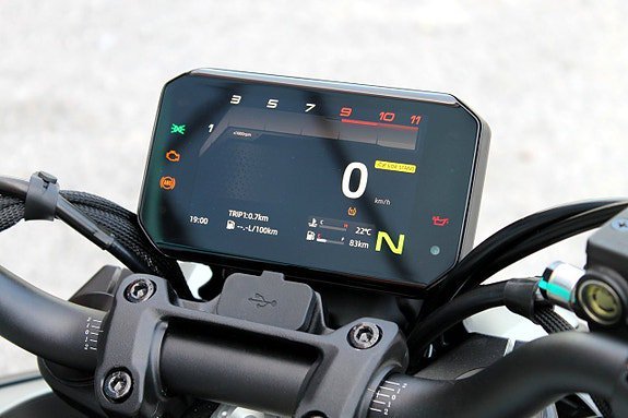 Vehicle Image 7