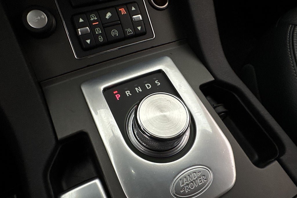Vehicle Image 25