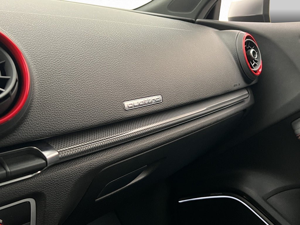 Vehicle Image 29