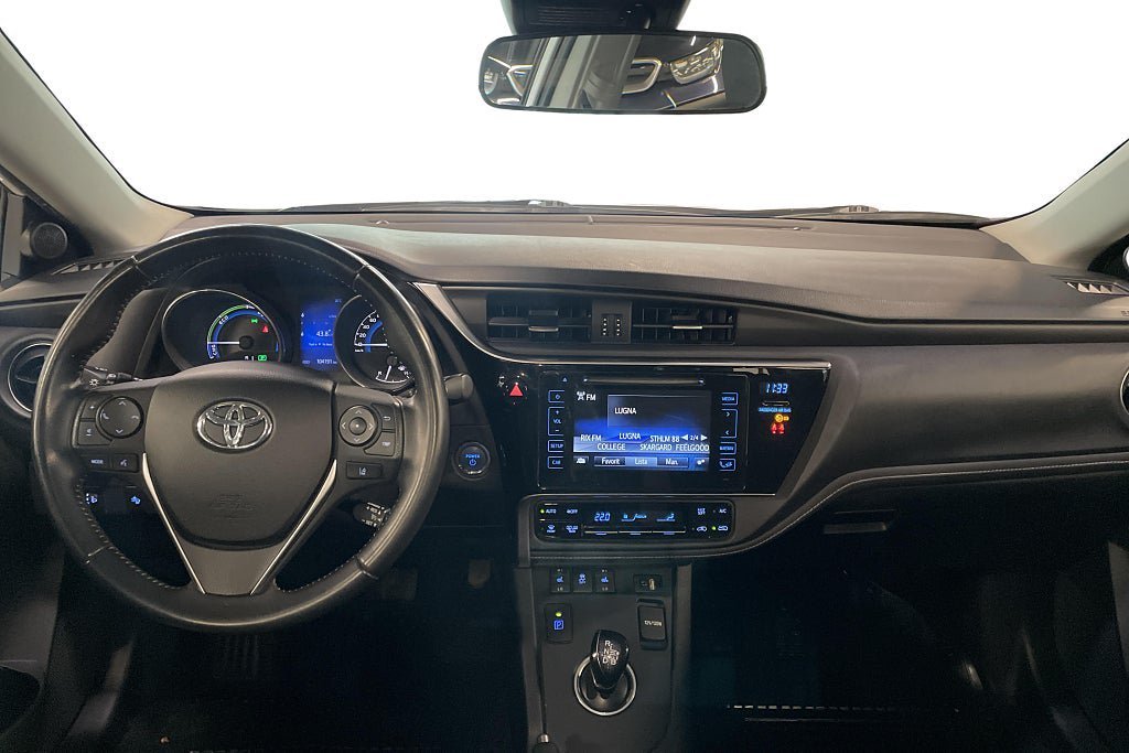 Vehicle Image 11
