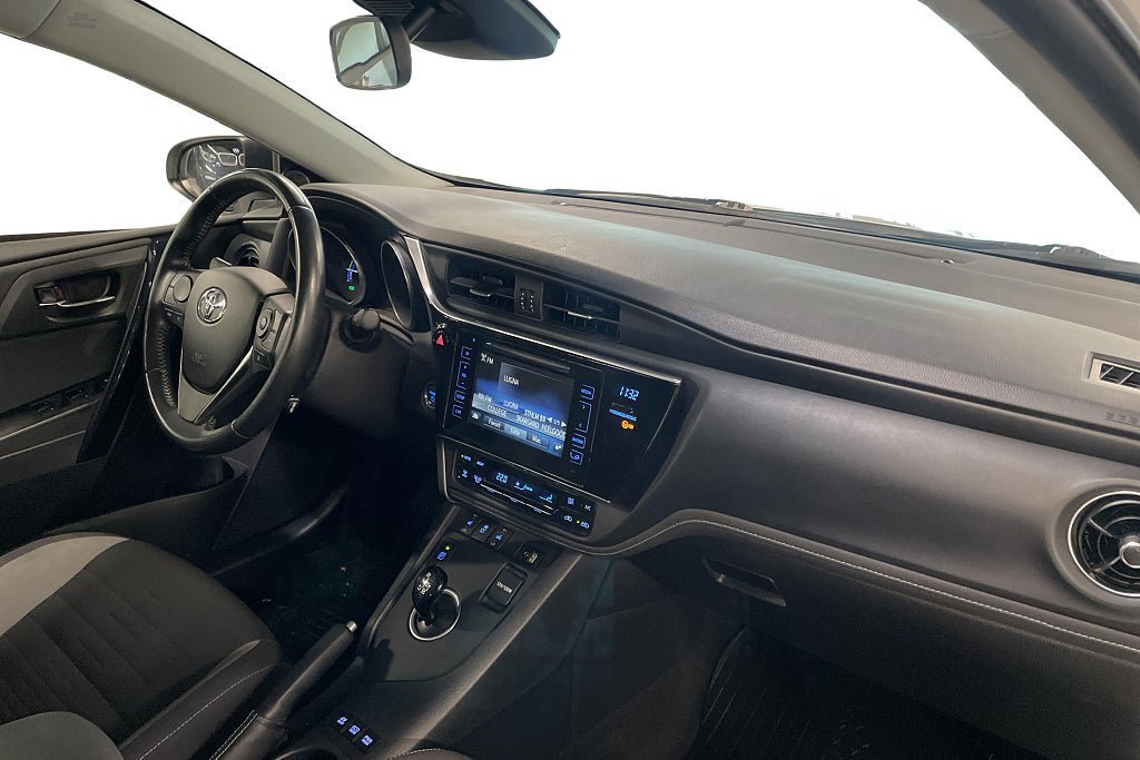 Vehicle Image 15