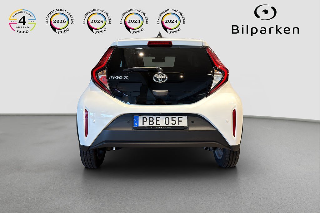 Vehicle Image 6