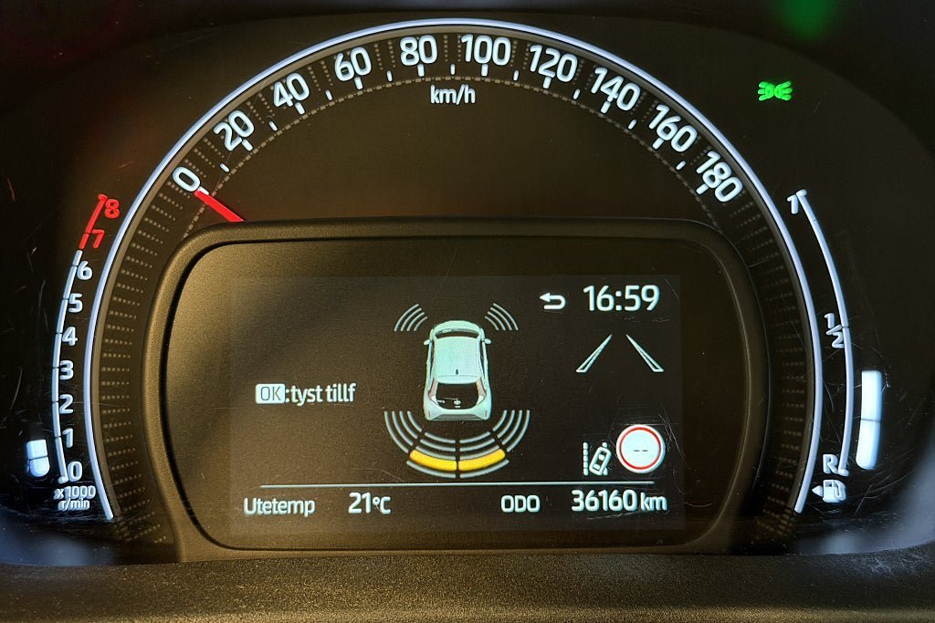 Vehicle Image 18