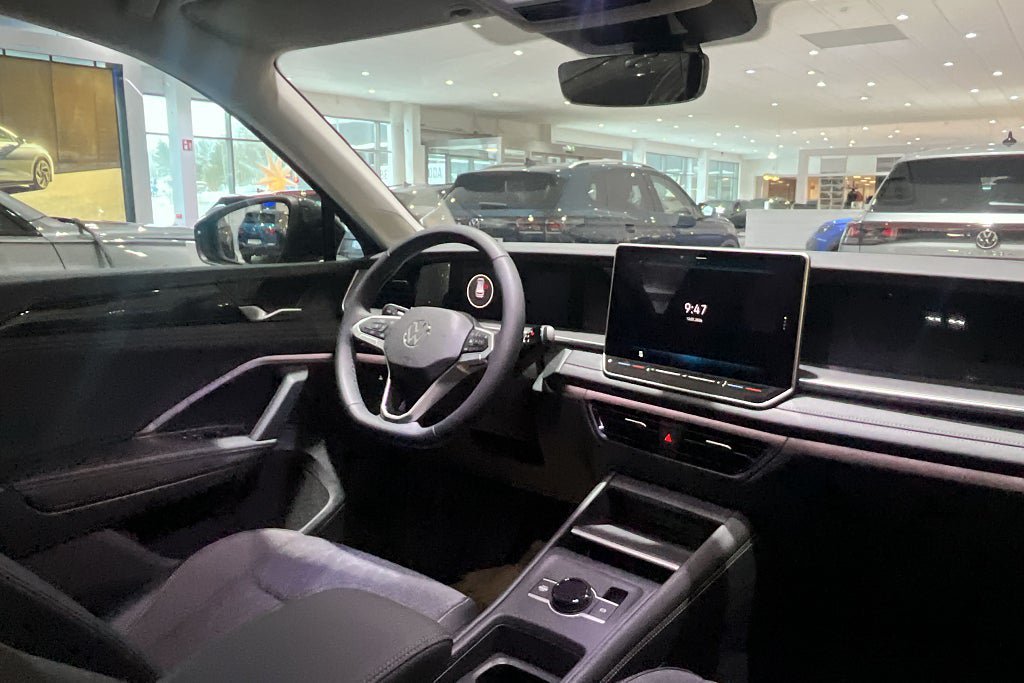 Vehicle Image 11