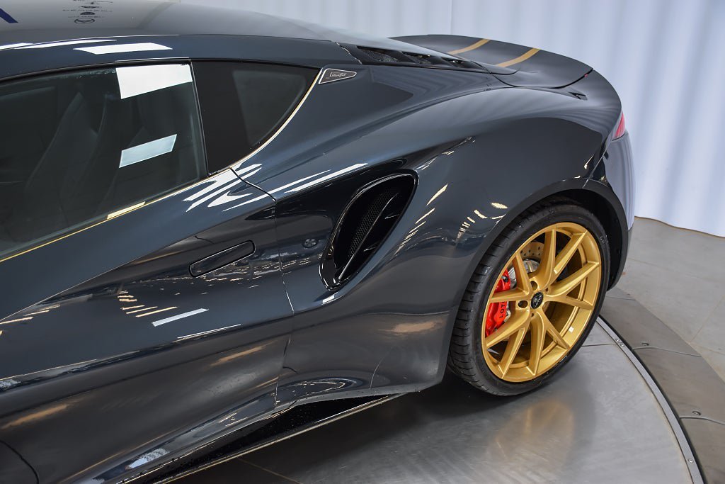 Vehicle Image 9