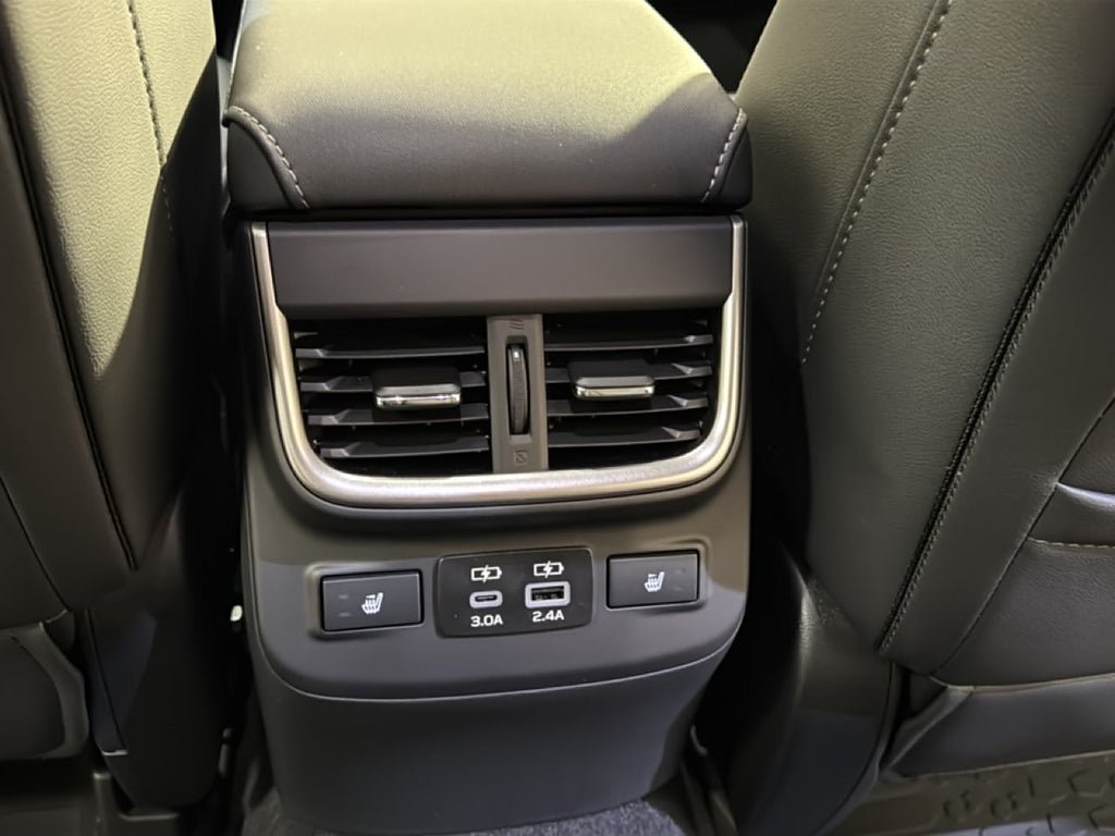 Vehicle Image 17
