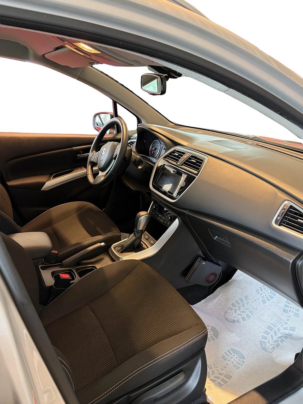 Vehicle Image 6