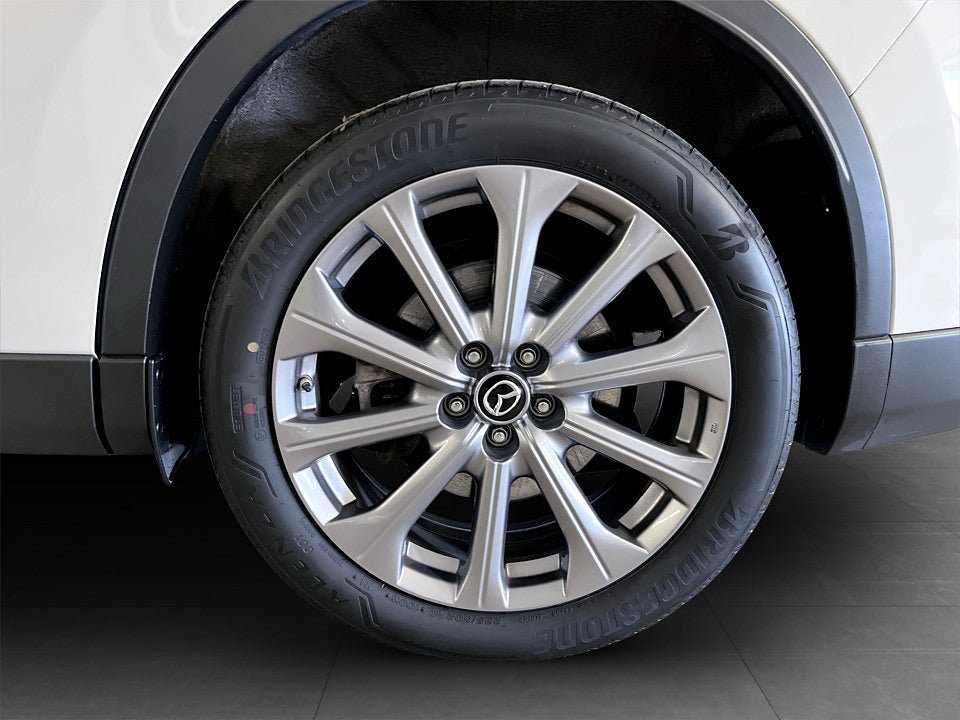 Vehicle Image 21