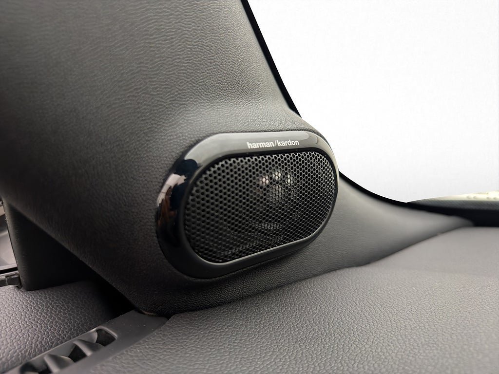 Vehicle Image 26