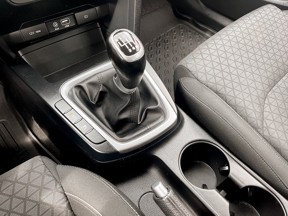 Vehicle Image 12