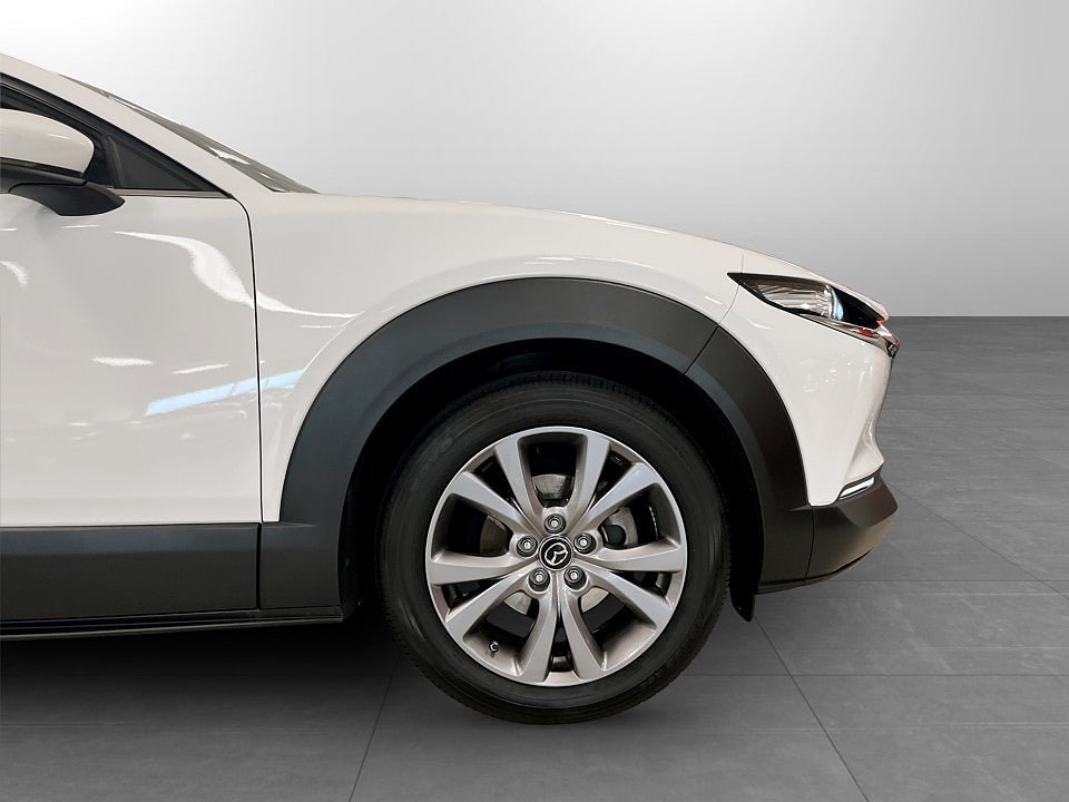 Vehicle Image 16