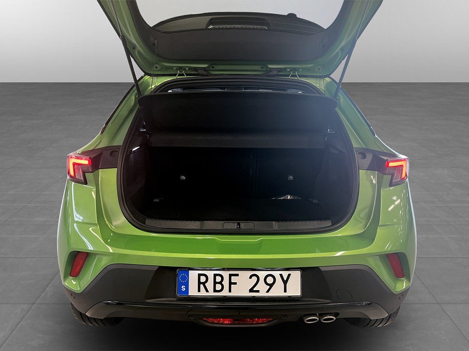 Vehicle Image 16