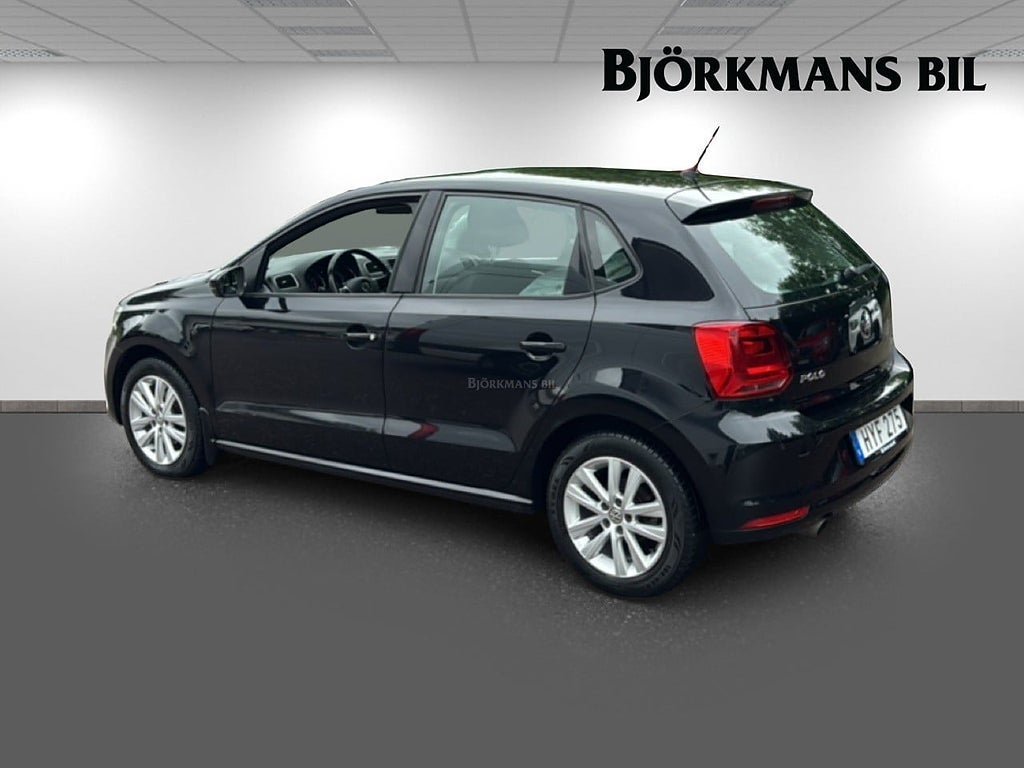 Vehicle Image 6