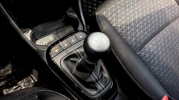 Vehicle Image 19