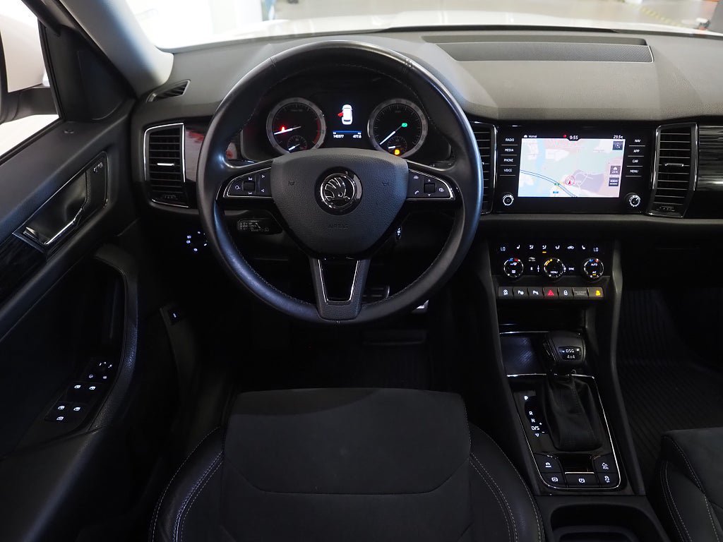 Vehicle Image 16