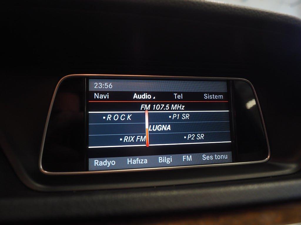 Vehicle Image 23