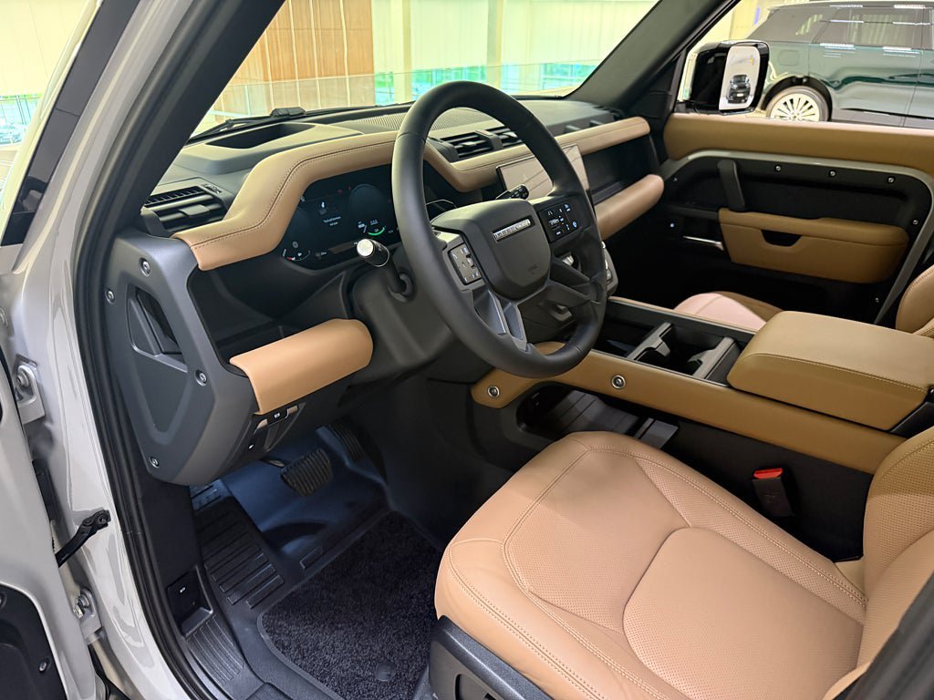 Vehicle Image 8