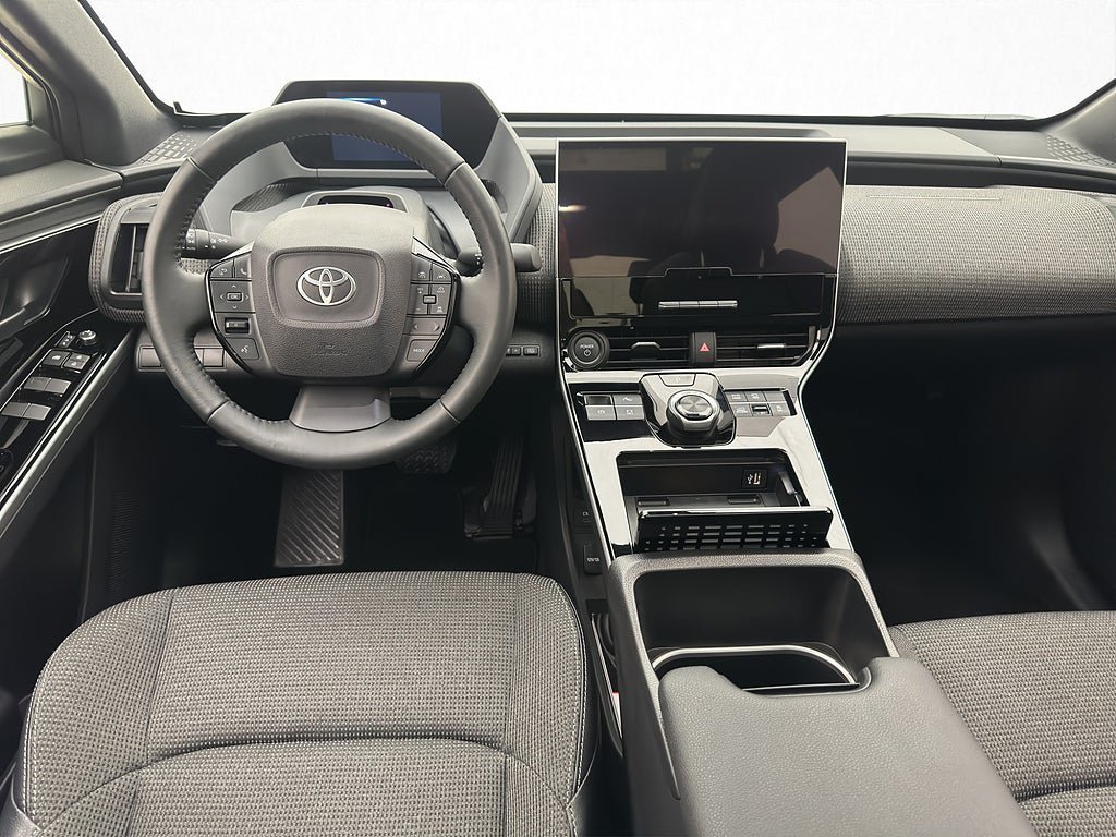 Vehicle Image 13