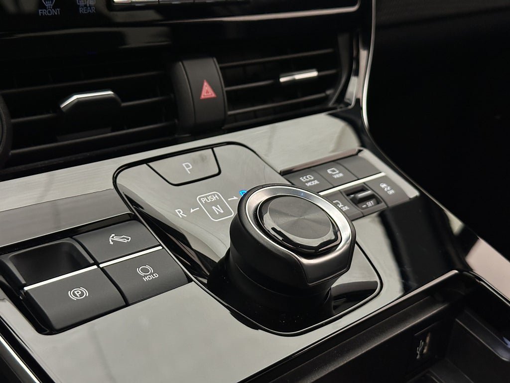 Vehicle Image 18
