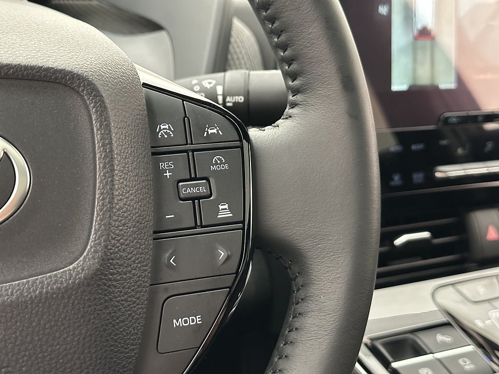 Vehicle Image 26