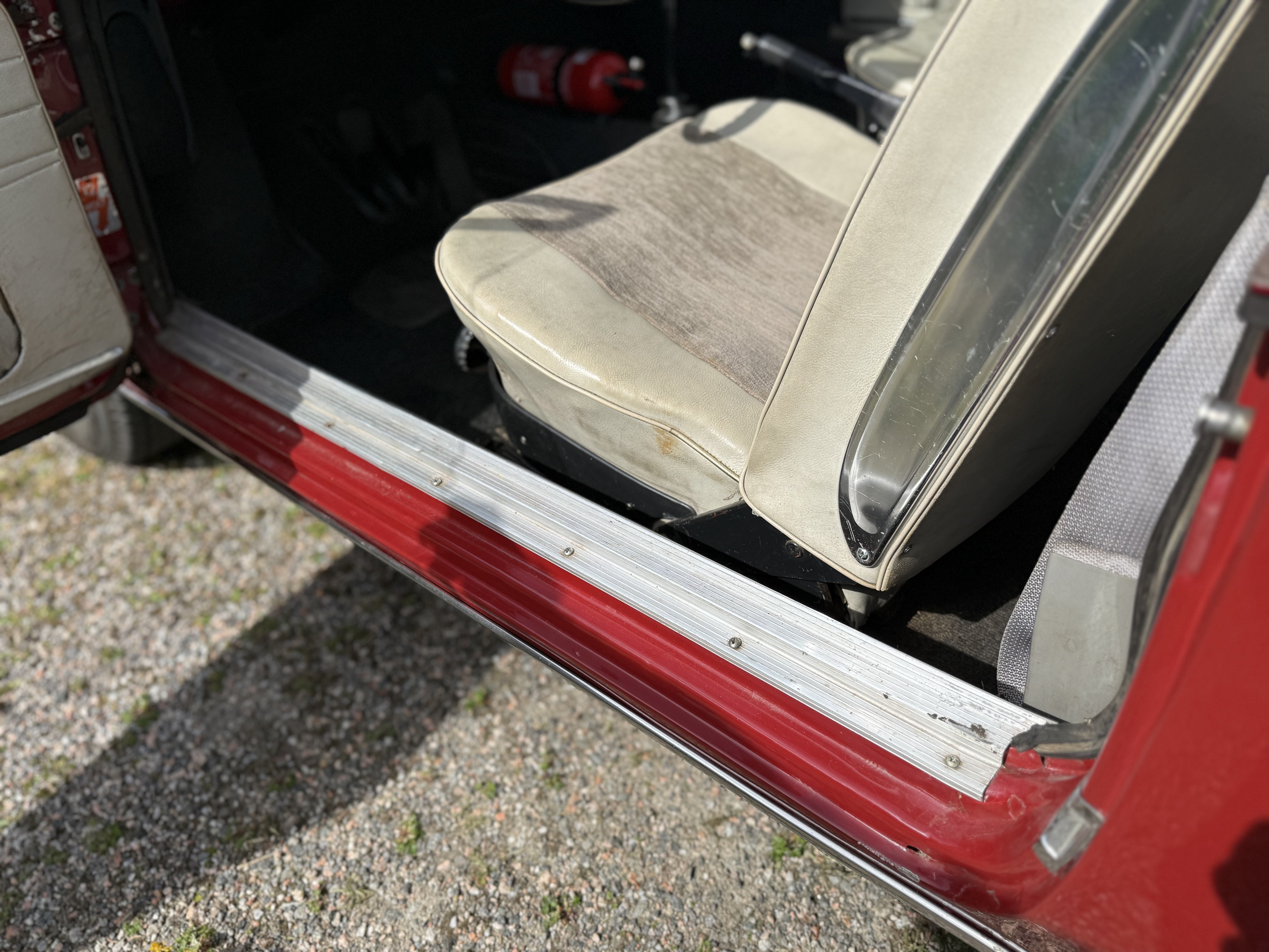 Vehicle Image 17