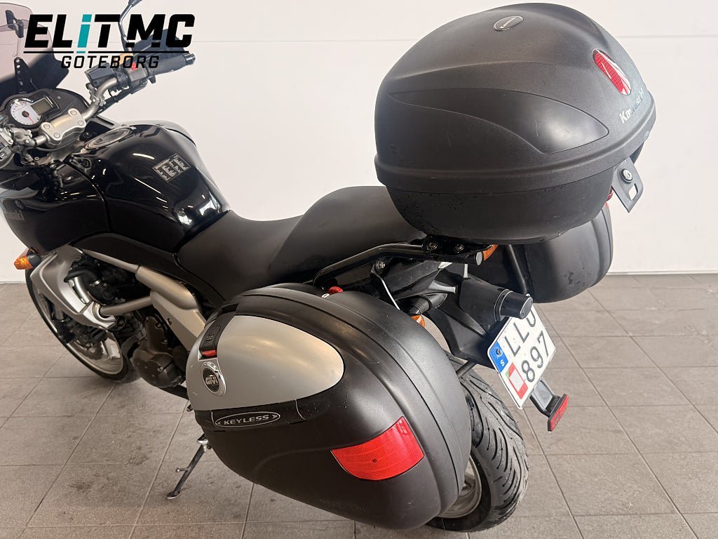 Vehicle Image 12