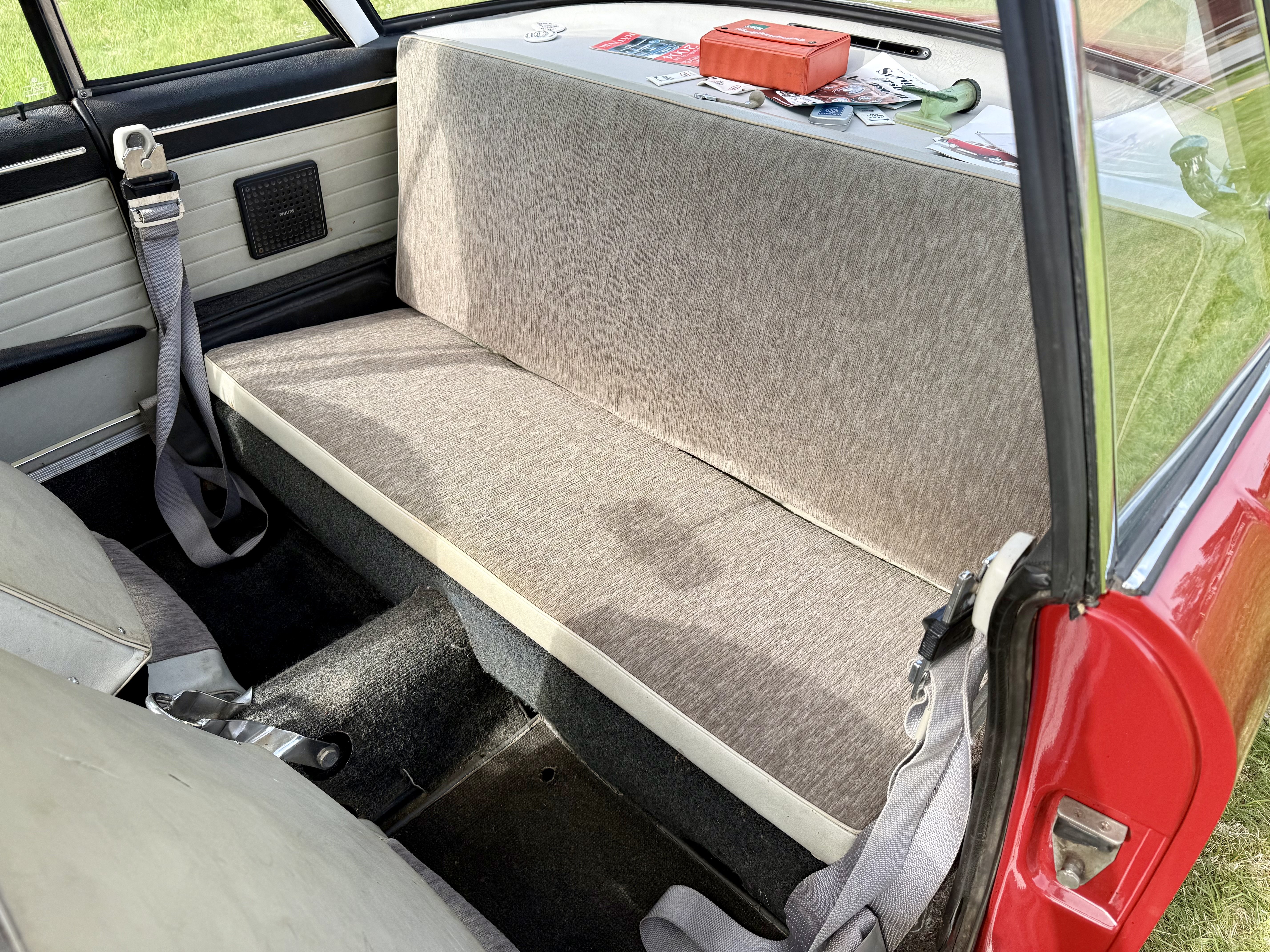 Vehicle Image 25