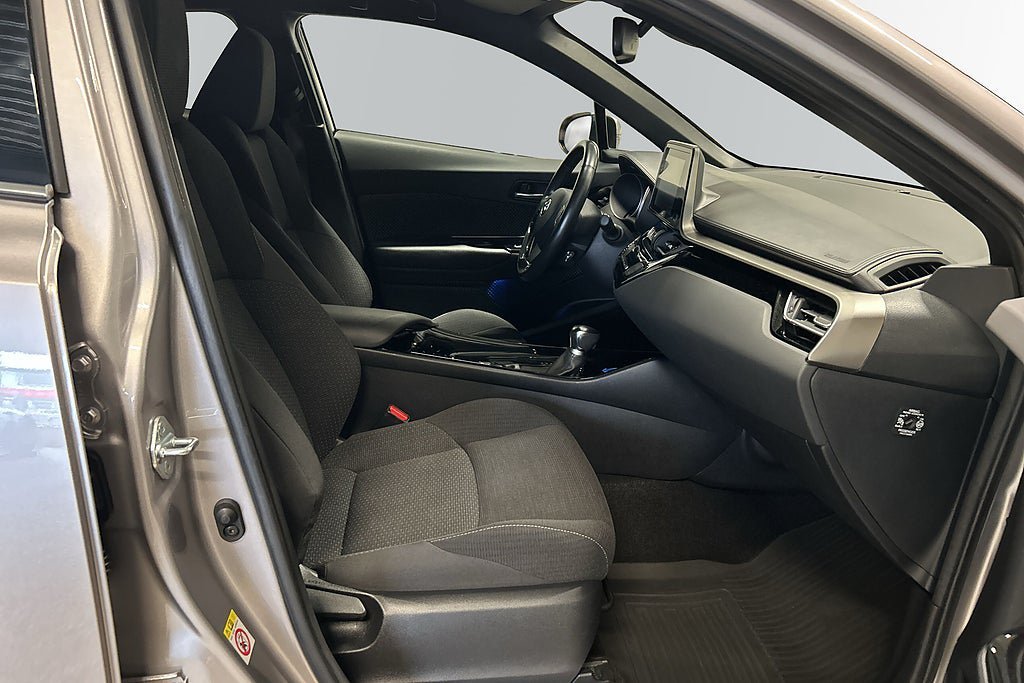 Vehicle Image 9