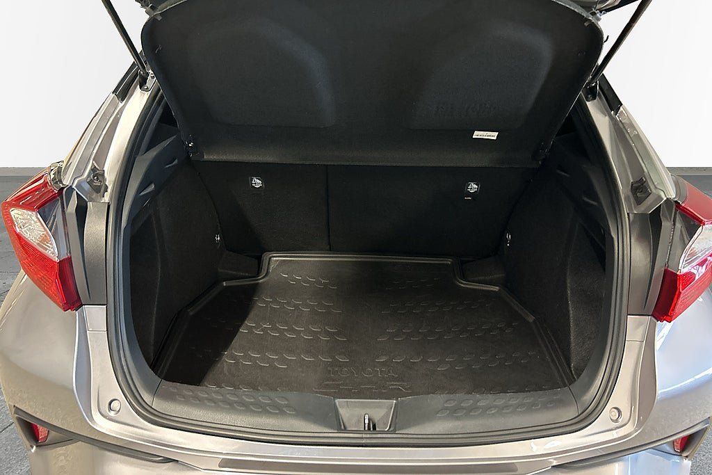 Vehicle Image 10