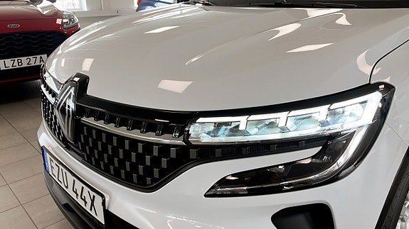Vehicle Image 24