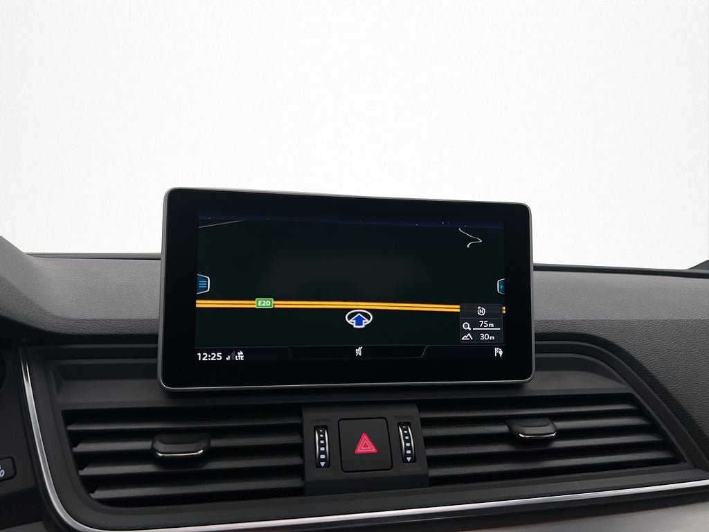 Vehicle Image 19
