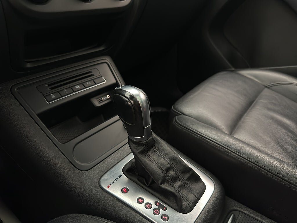 Vehicle Image 24