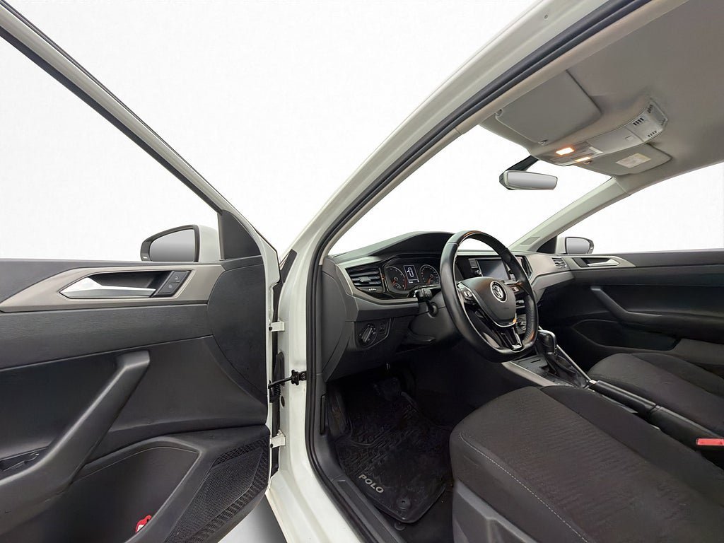 Vehicle Image 24