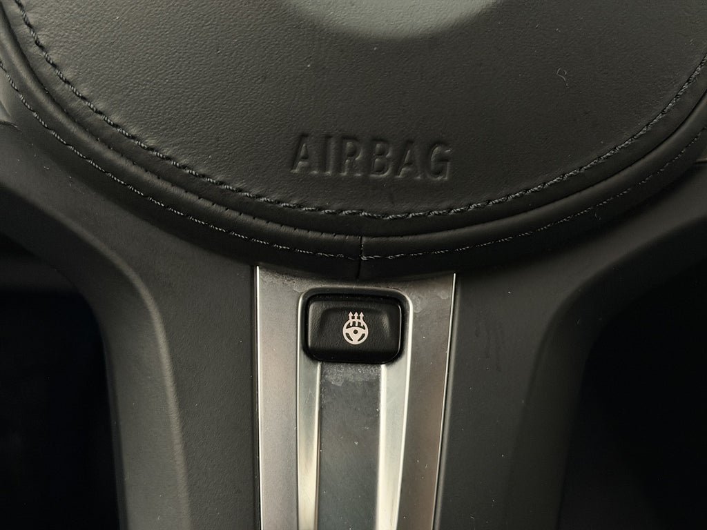 Vehicle Image 24