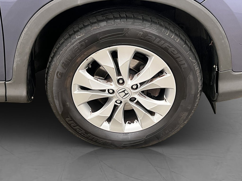 Vehicle Image 25