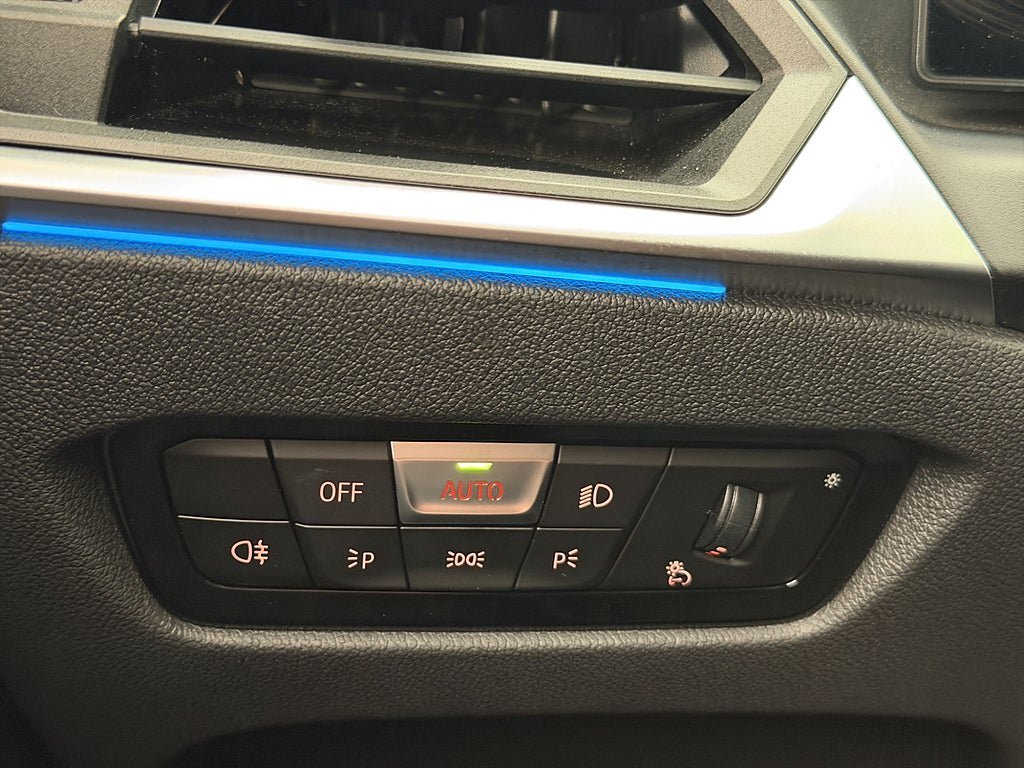 Vehicle Image 29