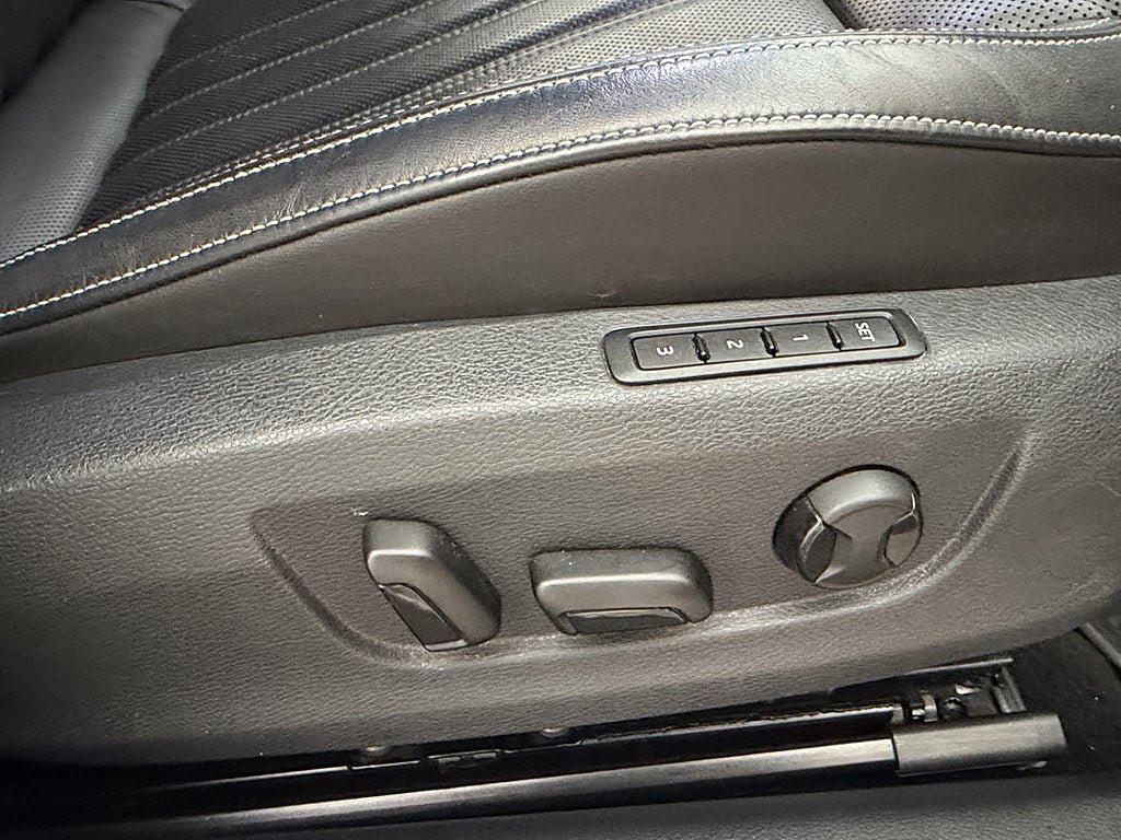 Vehicle Image 30