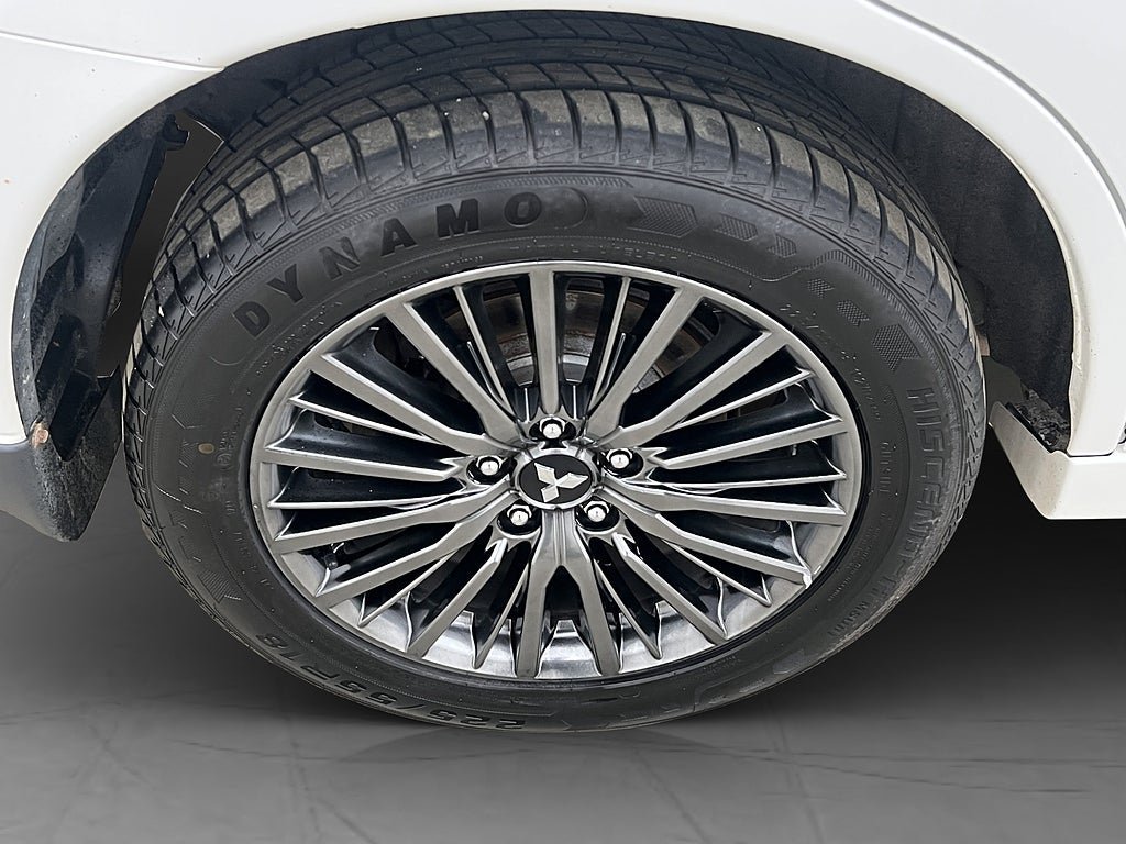Vehicle Image 35