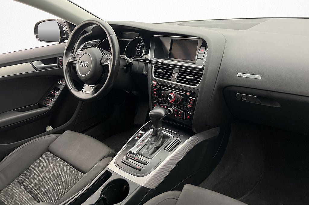 Vehicle Image 23