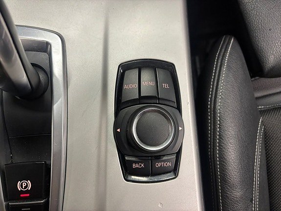 Vehicle Image 26