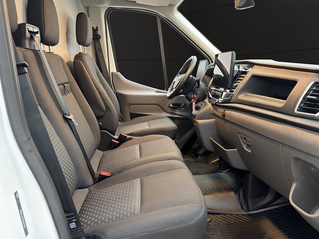 Vehicle Image 30
