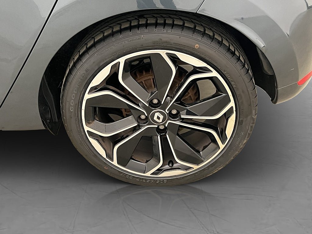 Vehicle Image 24