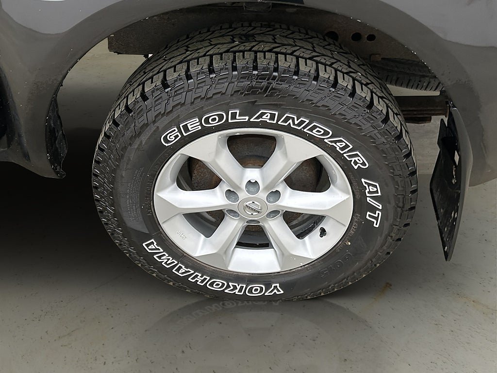 Vehicle Image 25
