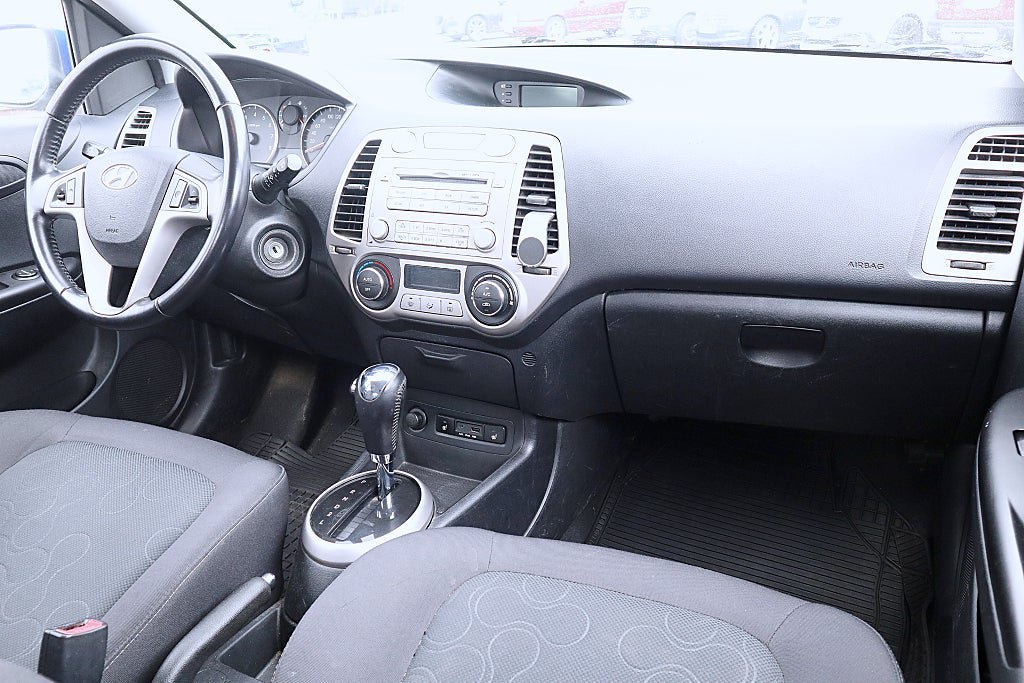 Vehicle Image 10