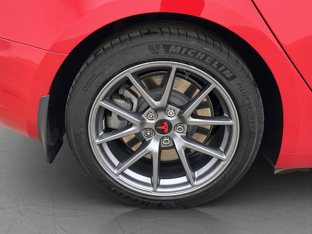 Vehicle Image 35