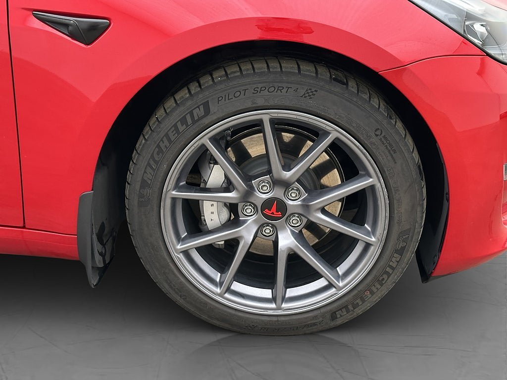 Vehicle Image 36