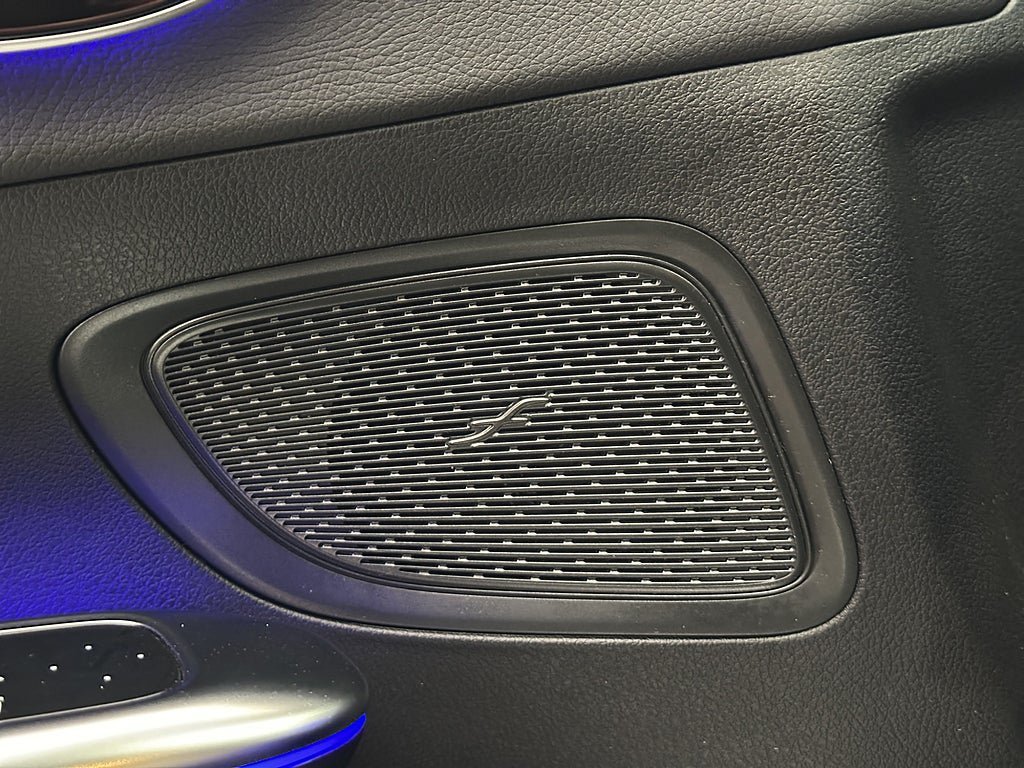 Vehicle Image 38